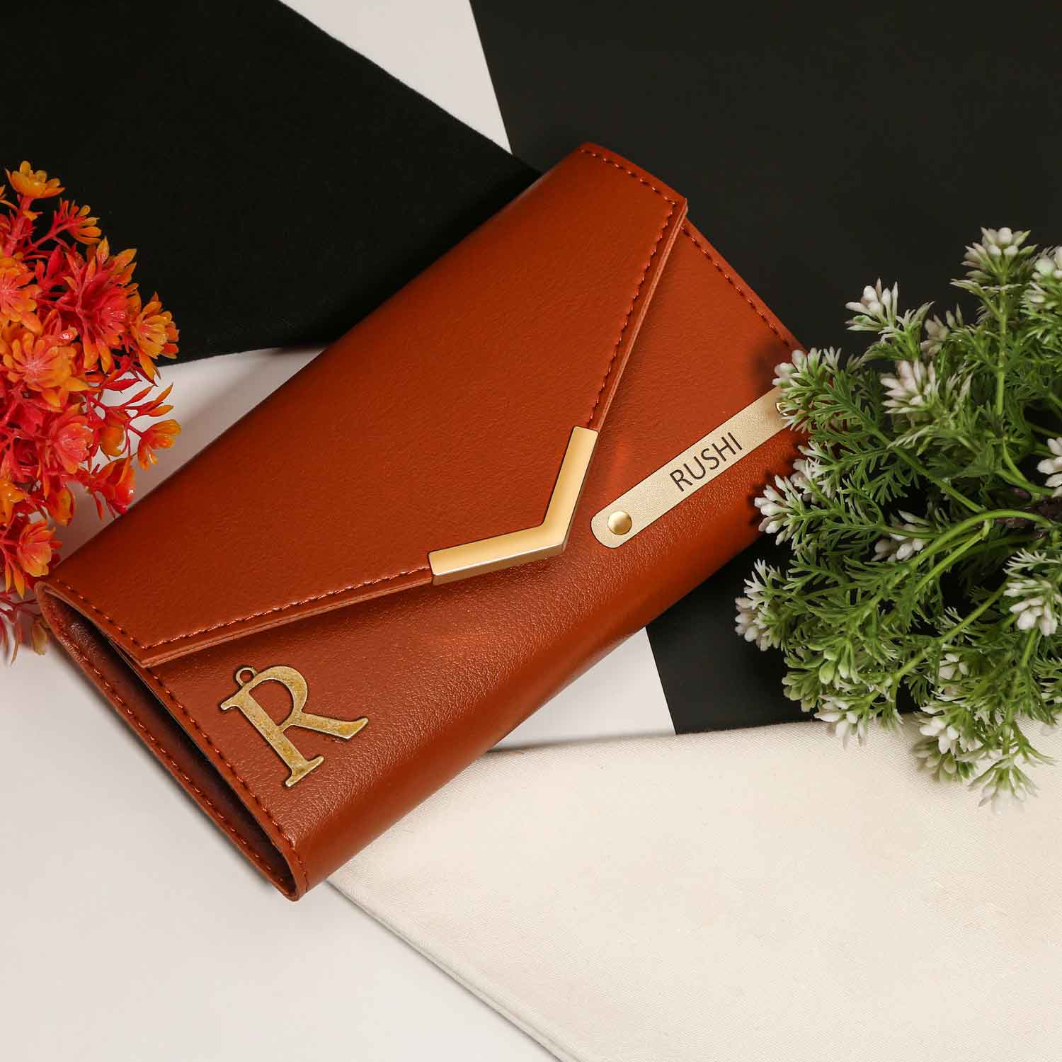 Customized clutches online